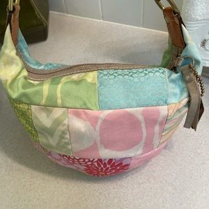 COACH HAMPTON MULTICOLOR PASTEL SCRIBBLE HANDBAG